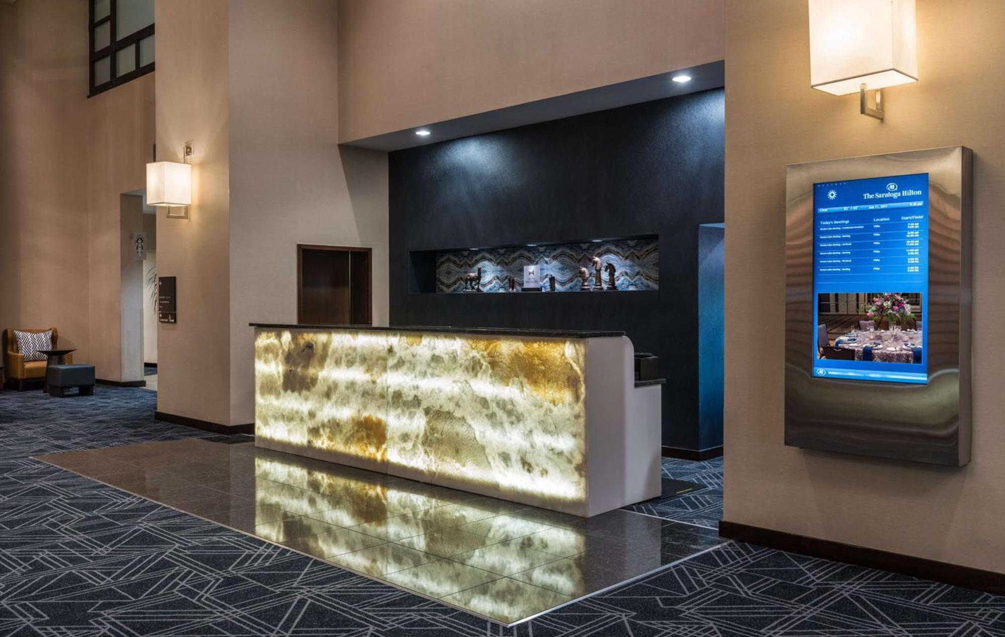 Отель The Saratoga Hilton Саратога-Спрингс Экстерьер фото